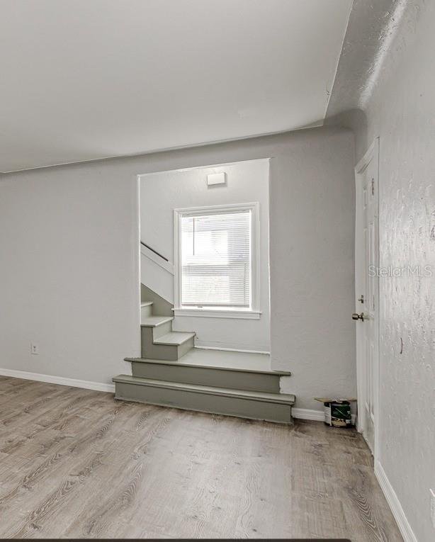 Image 4 of 41 For 875 19th Avenue S 1-2