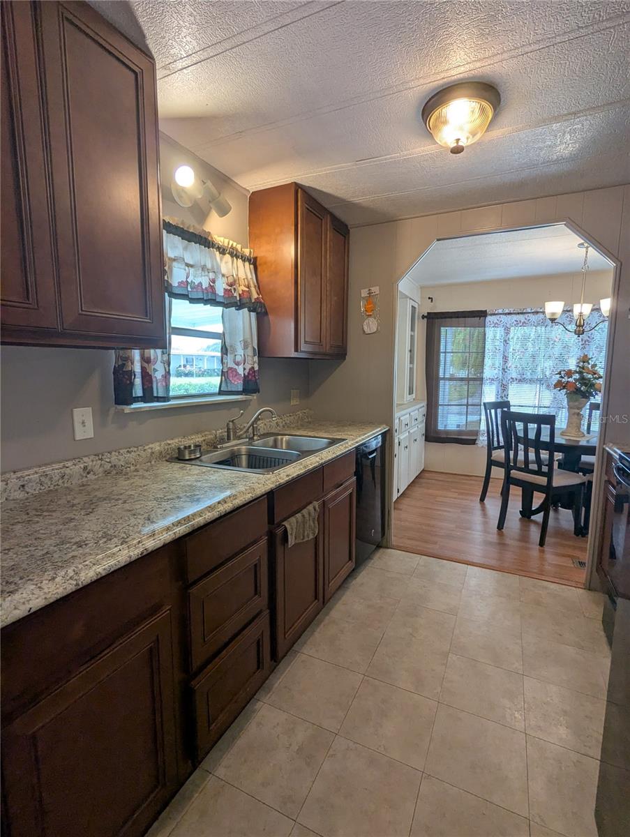 Image 10 of 33 For 1610 Reynolds Road 154