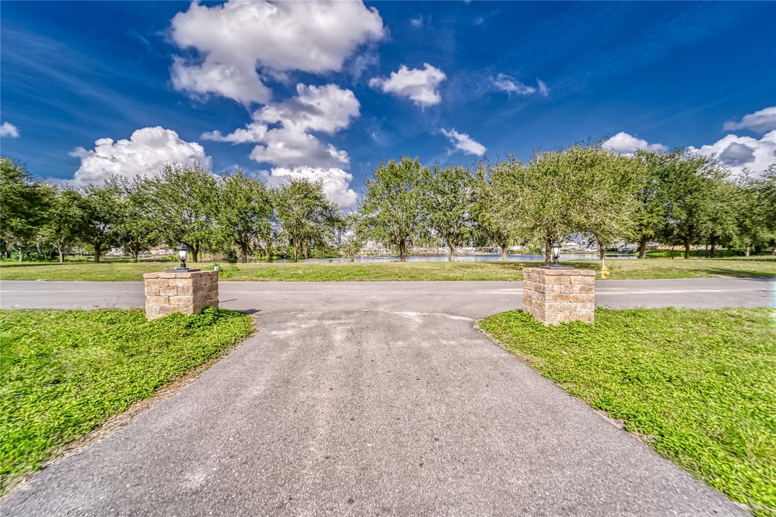 Image 10 of 24 For 2105 Bruce Street