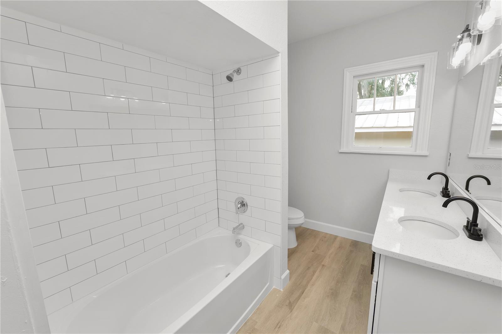 Image 18 of 36 For 26 Lanier Avenue