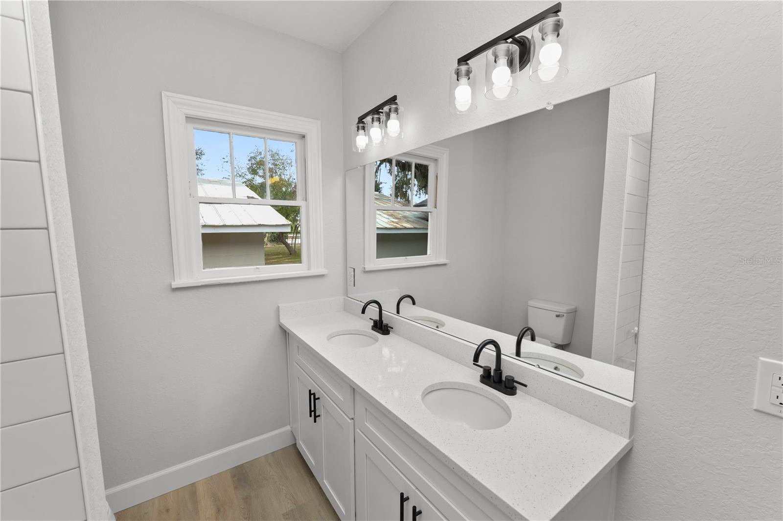 Image 19 of 36 For 26 Lanier Avenue