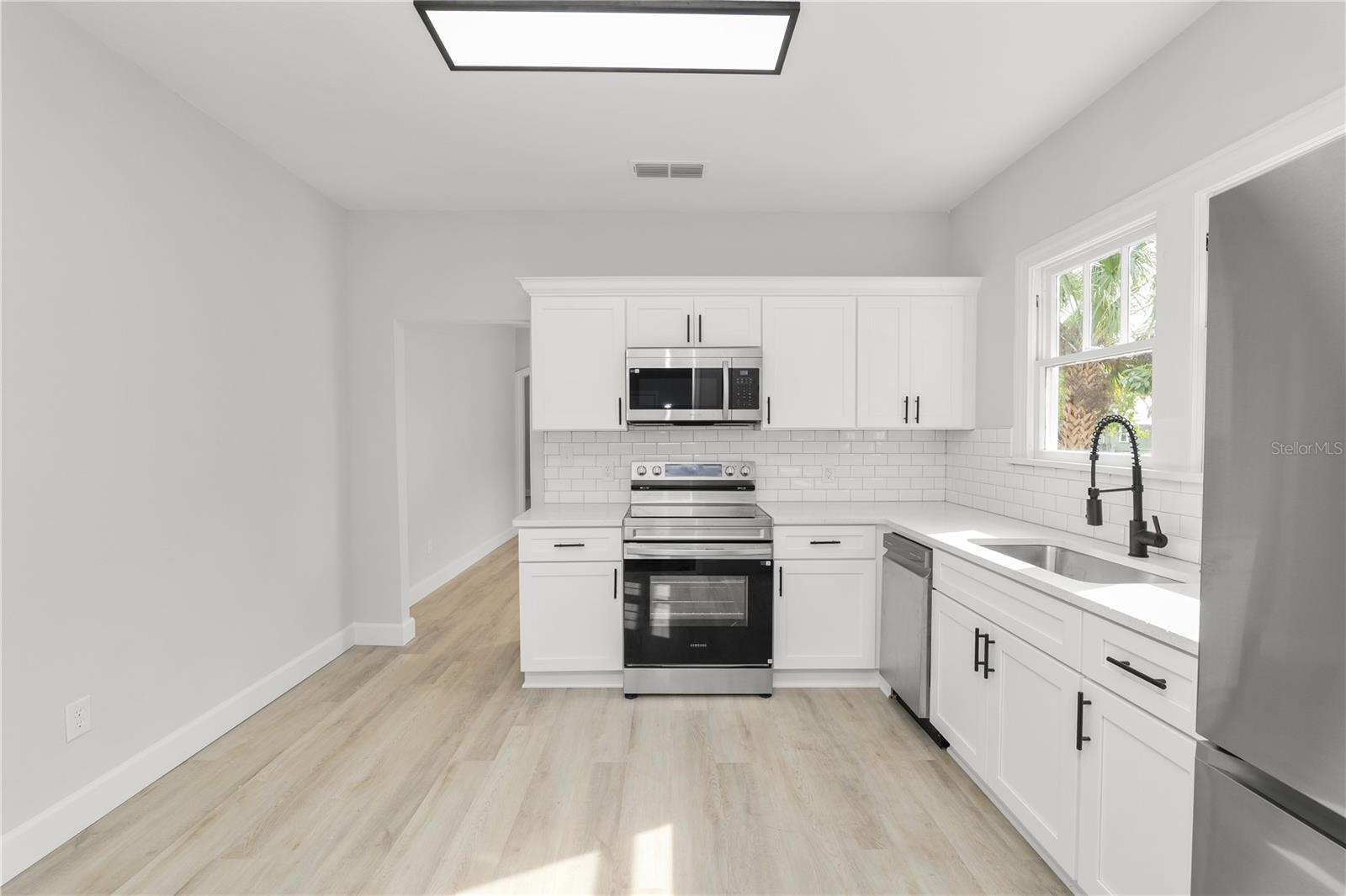 Image 3 of 36 For 26 Lanier Avenue