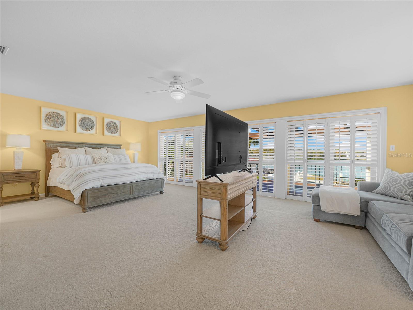 Image 16 of 45 For 3 Casa Loma Way 3