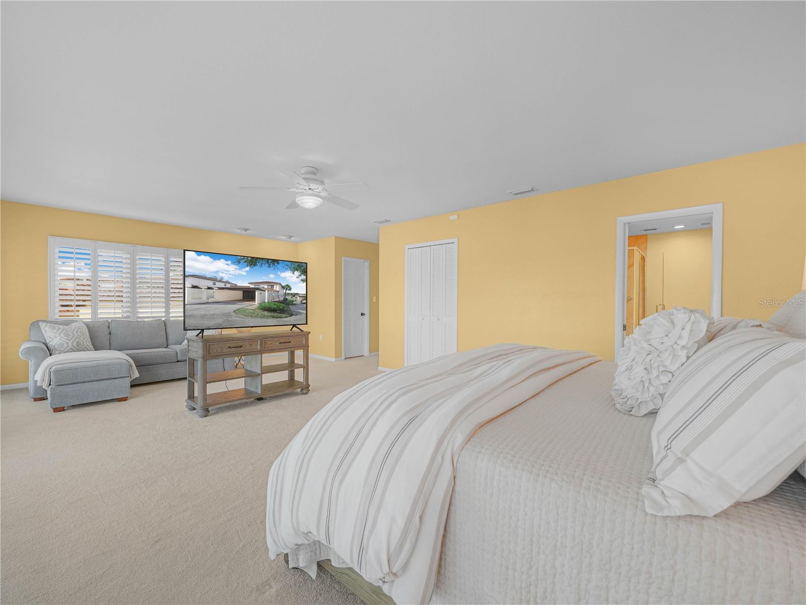 Image 18 of 45 For 3 Casa Loma Way 3