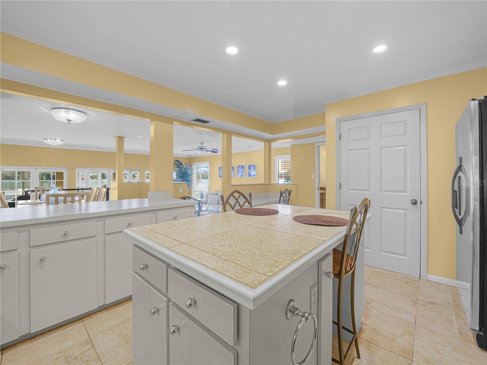 Image 7 of 45 For 3 Casa Loma Way 3