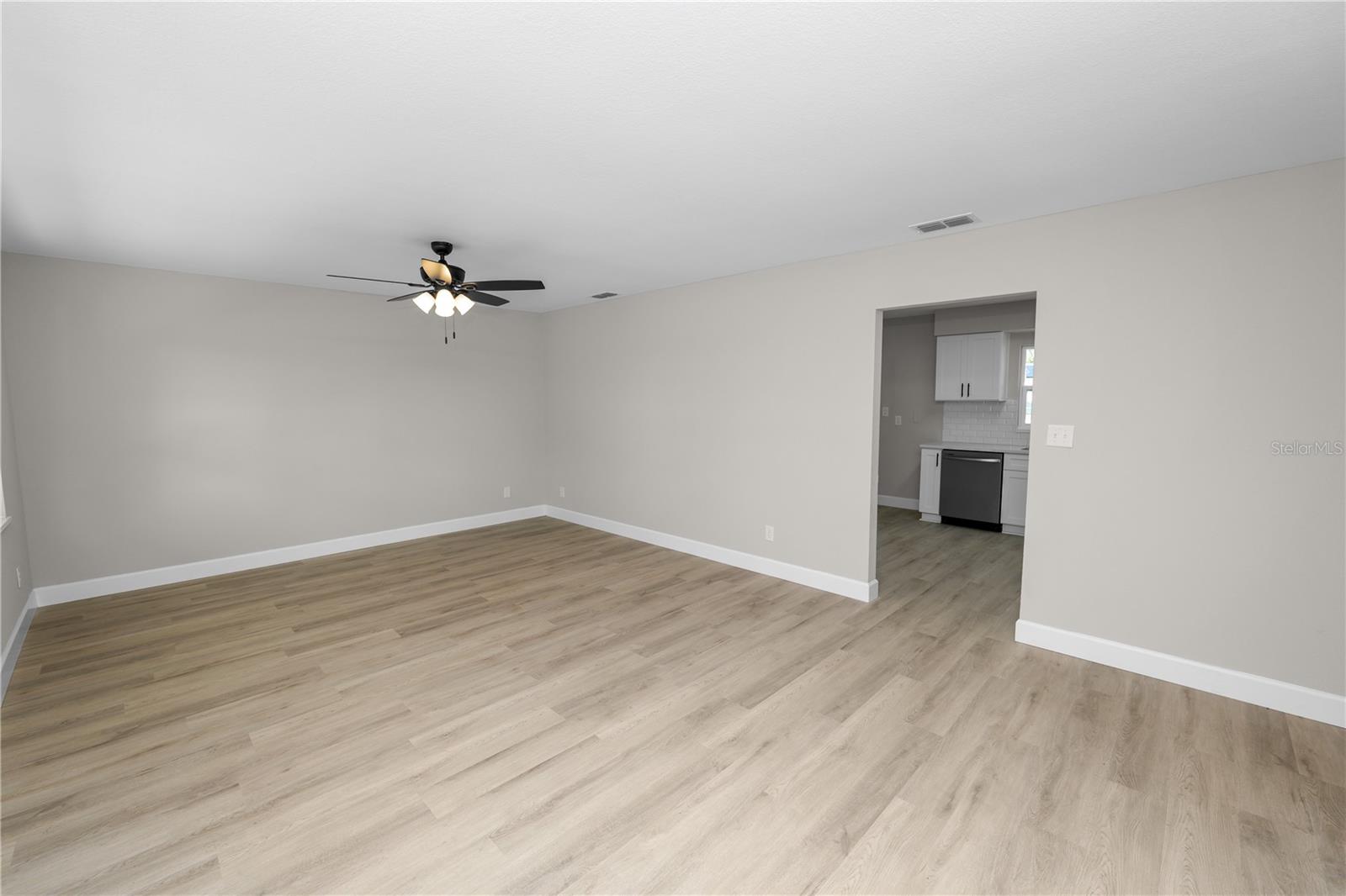 Image 7 of 31 For 1208 Blake Avenue