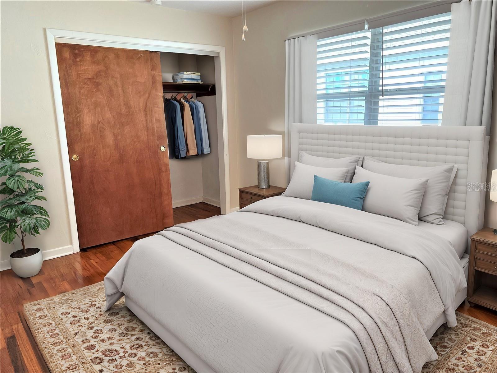 Image 22 of 37 For 310 Poinsettia Street