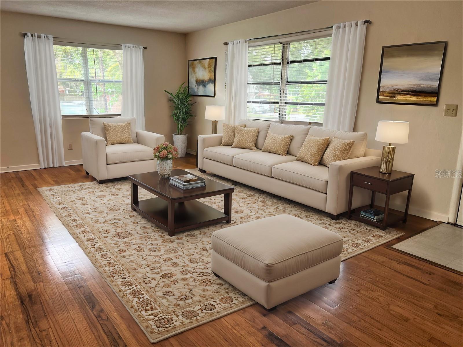 Image 9 of 37 For 310 Poinsettia Street