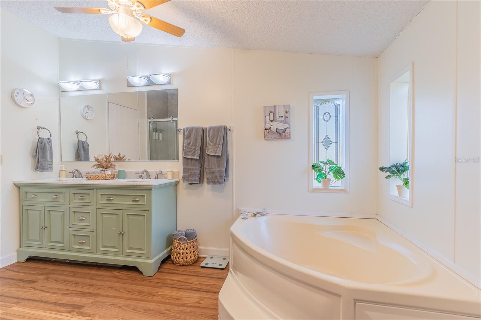 Image 10 of 46 For 5028 Clewis Avenue