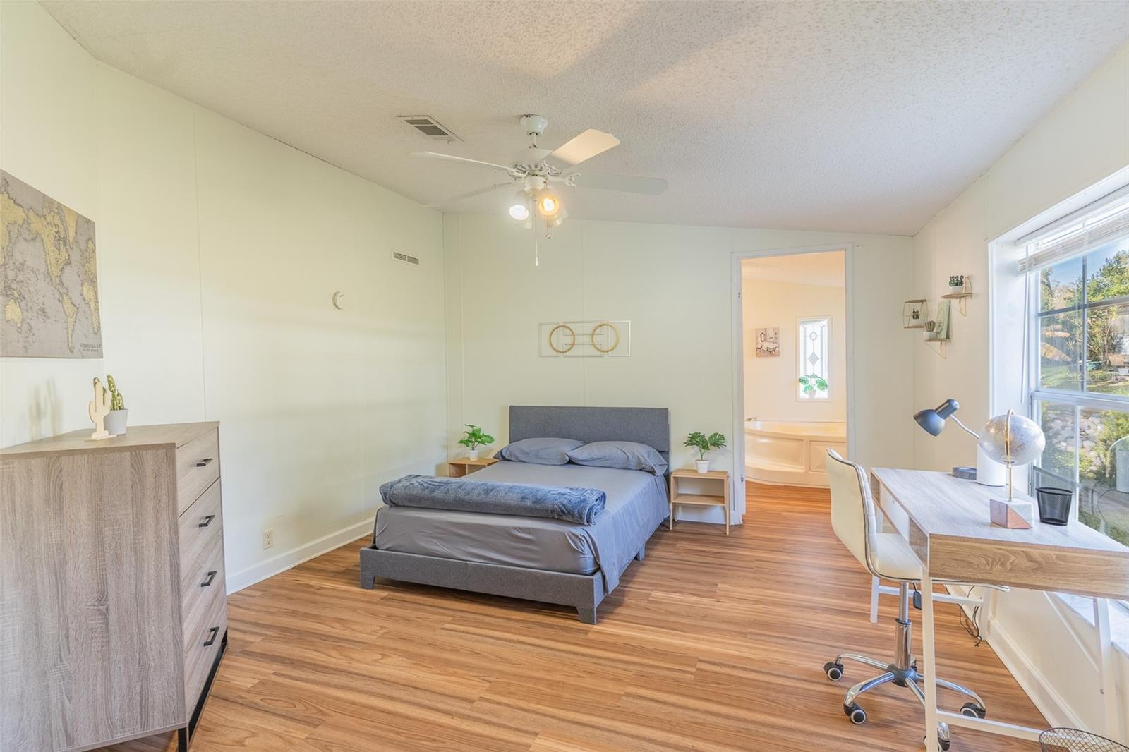 Image 12 of 46 For 5028 Clewis Avenue