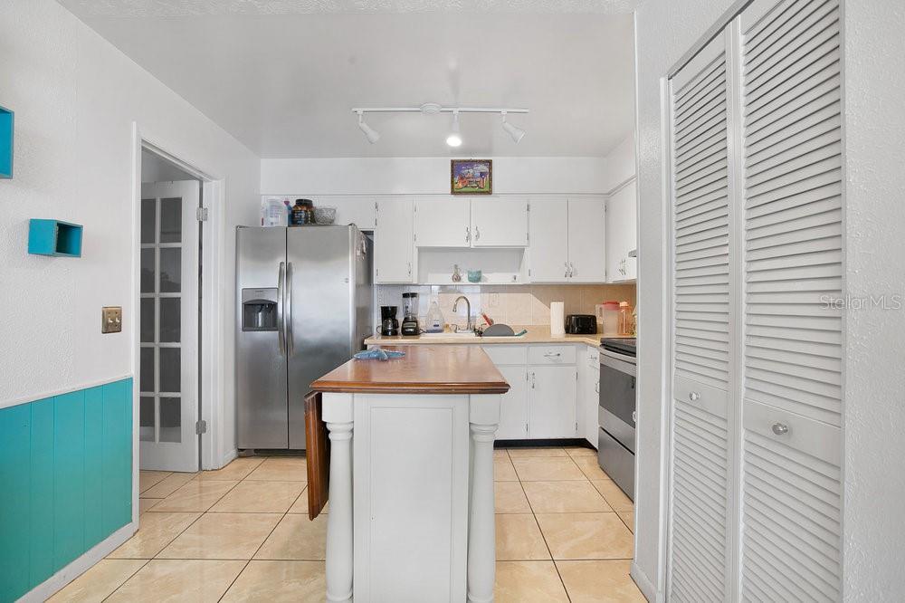 Image 11 of 30 For 119 Herbert Street