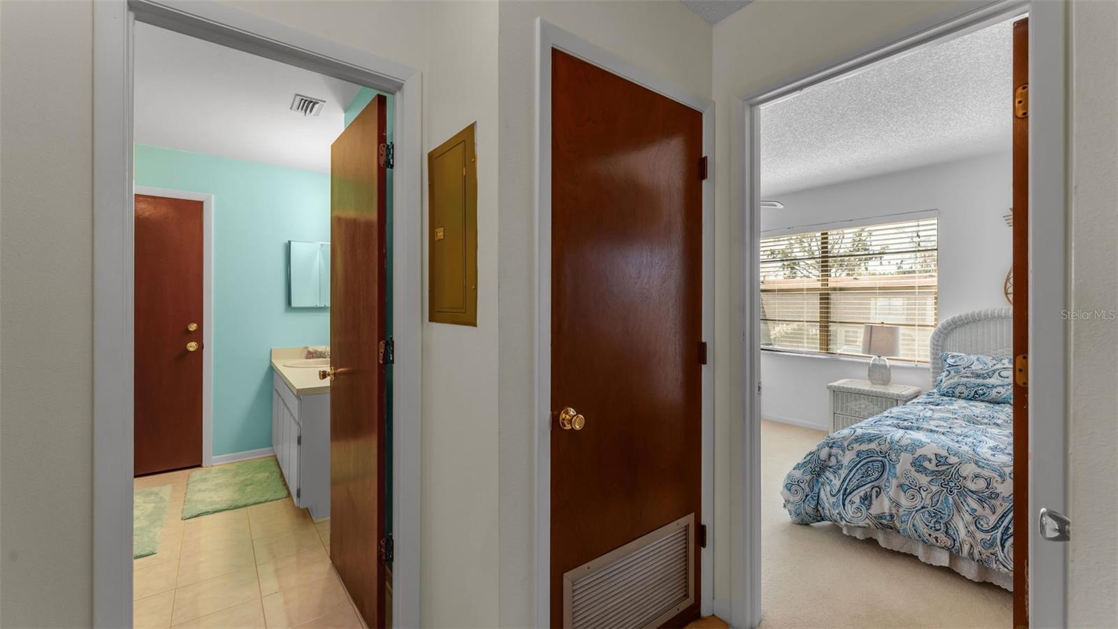 Image 24 of 38 For 6051 Topher Trail 6051