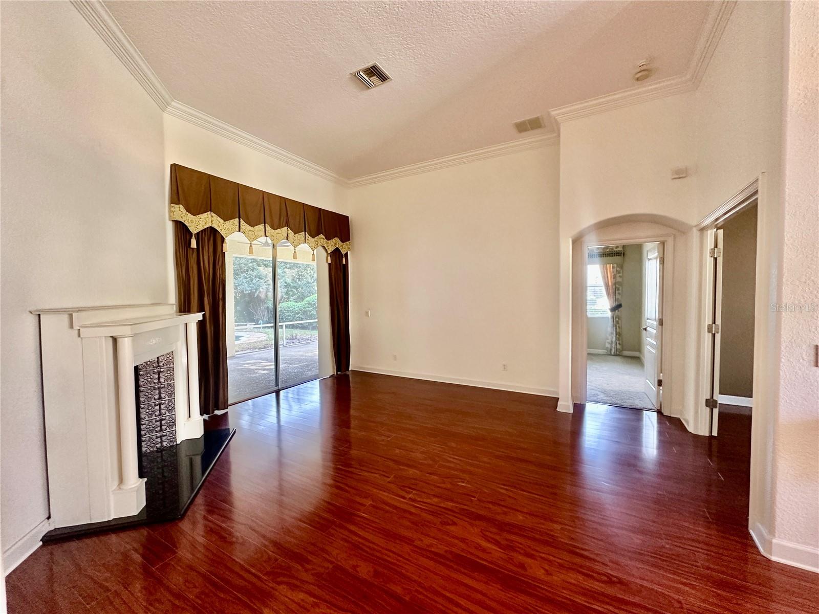 Image 13 of 68 For 1854 Eloise Cove Drive