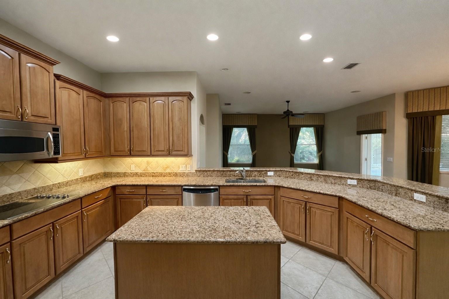 Image 19 of 68 For 1854 Eloise Cove Drive