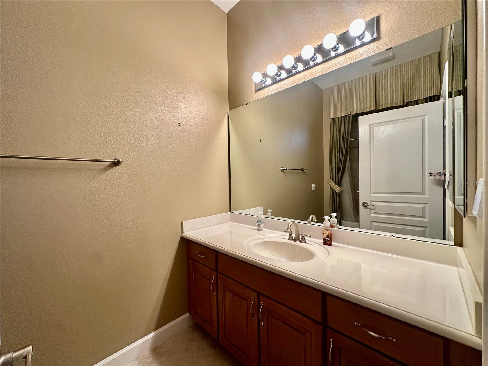 Image 36 of 68 For 1854 Eloise Cove Drive