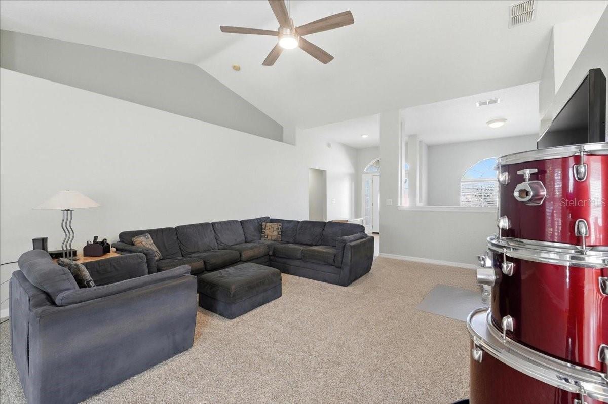 Image 5 of 43 For 6786 Highlands Creek