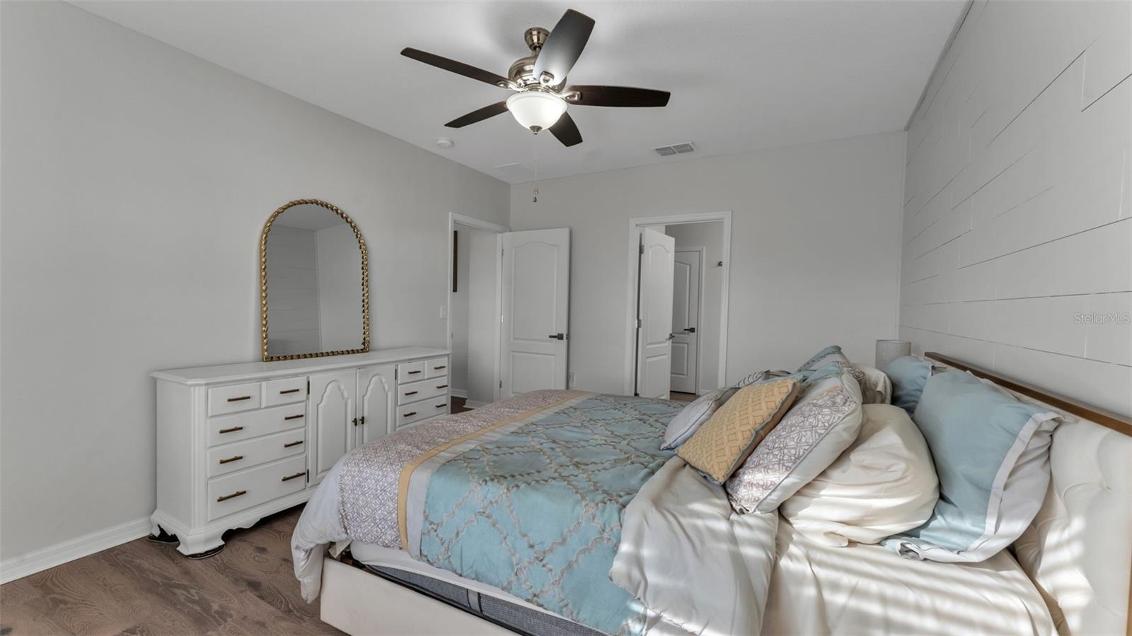 Image 17 of 56 For 1706 Laurel Oaks Drive