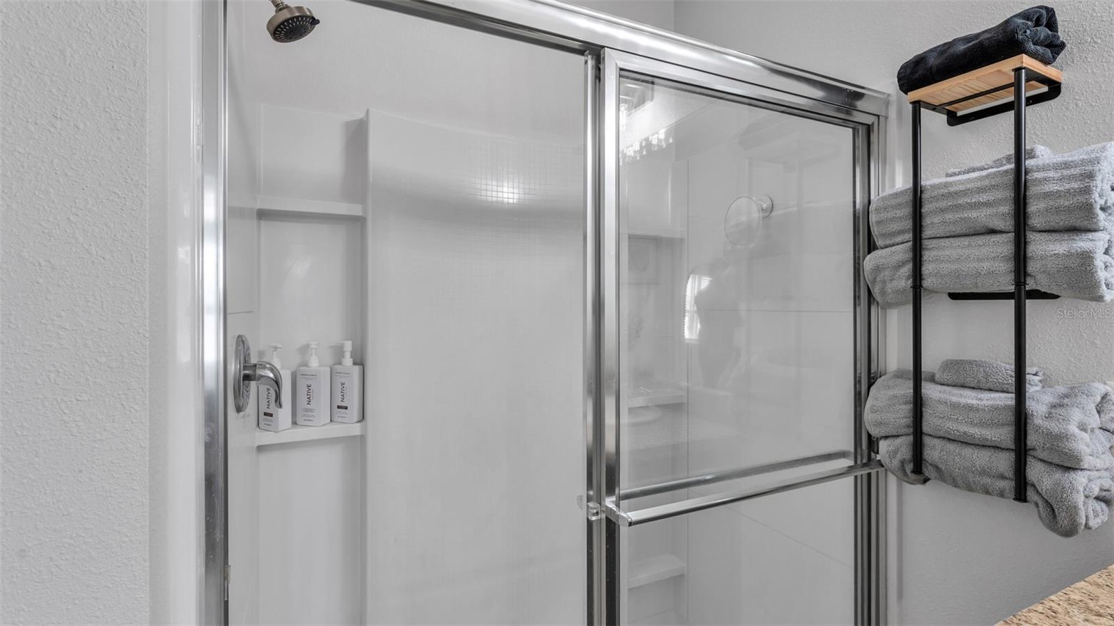 Image 20 of 56 For 1706 Laurel Oaks Drive