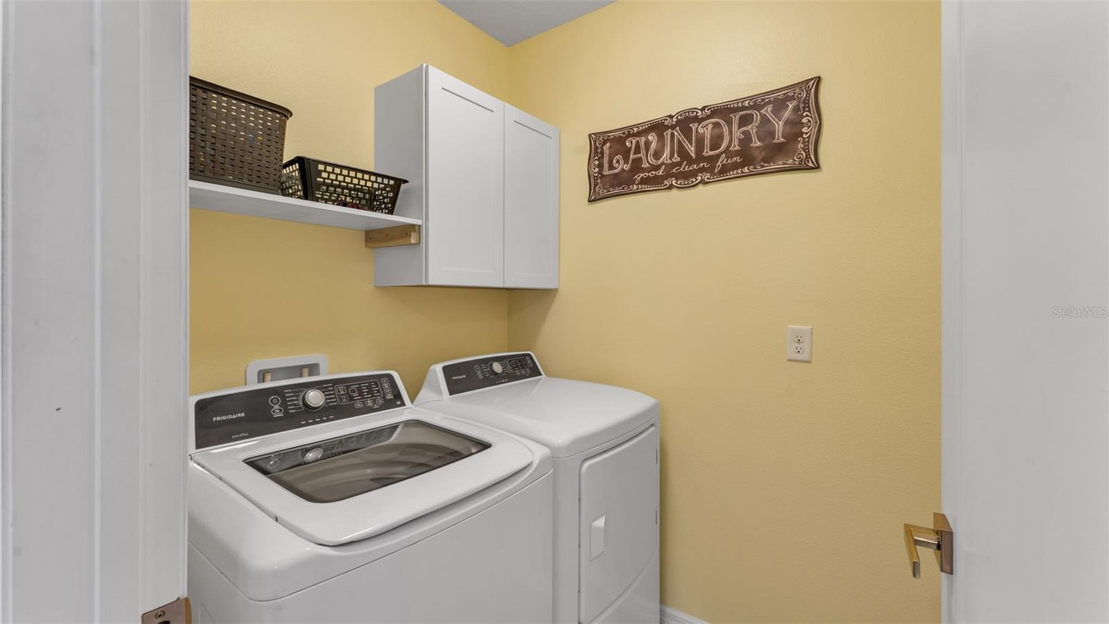 Image 32 of 56 For 1706 Laurel Oaks Drive