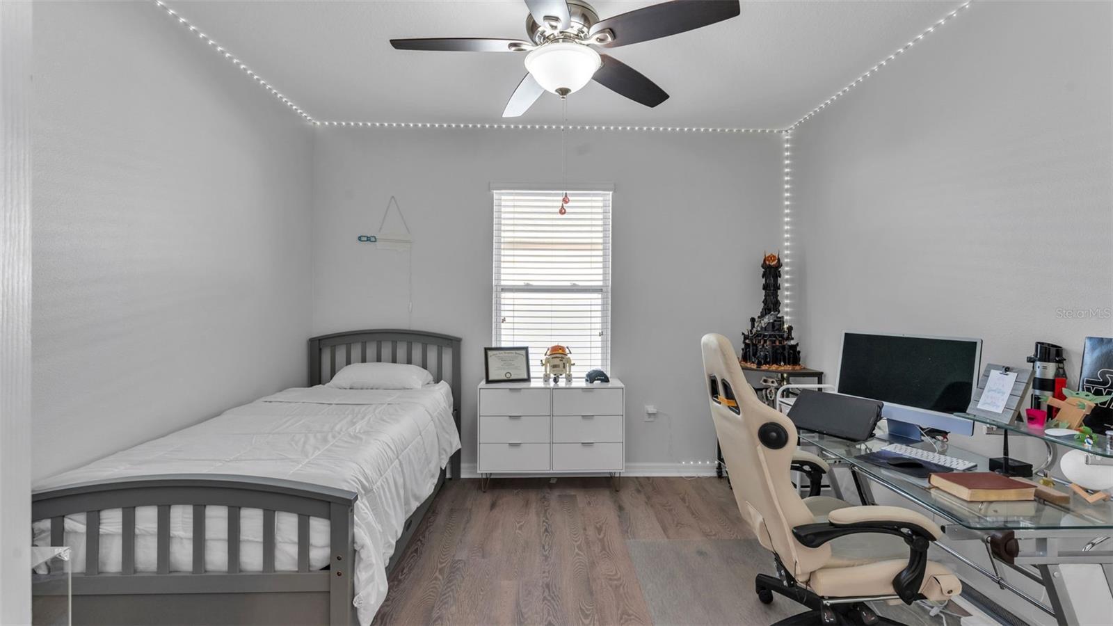 Image 33 of 56 For 1706 Laurel Oaks Drive