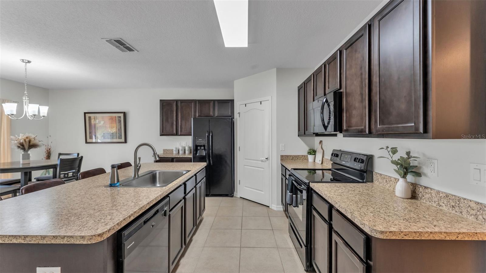 Image 8 of 56 For 1706 Laurel Oaks Drive