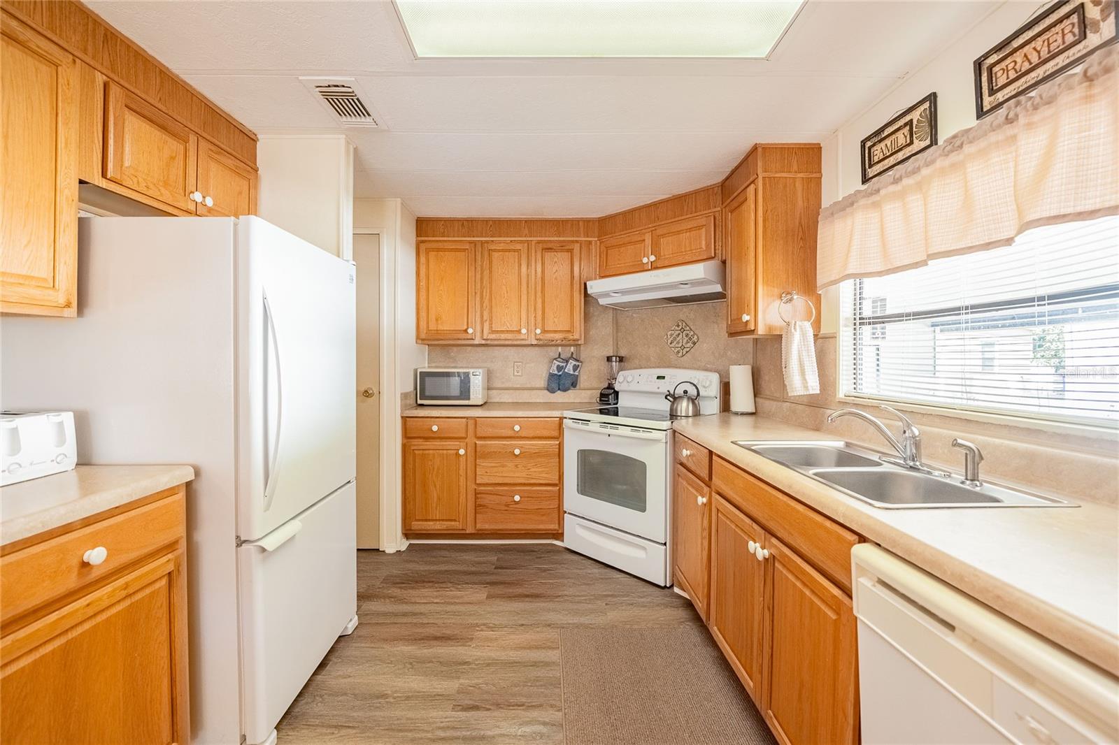 Image 10 of 40 For 5006 Fox Cliff Dr