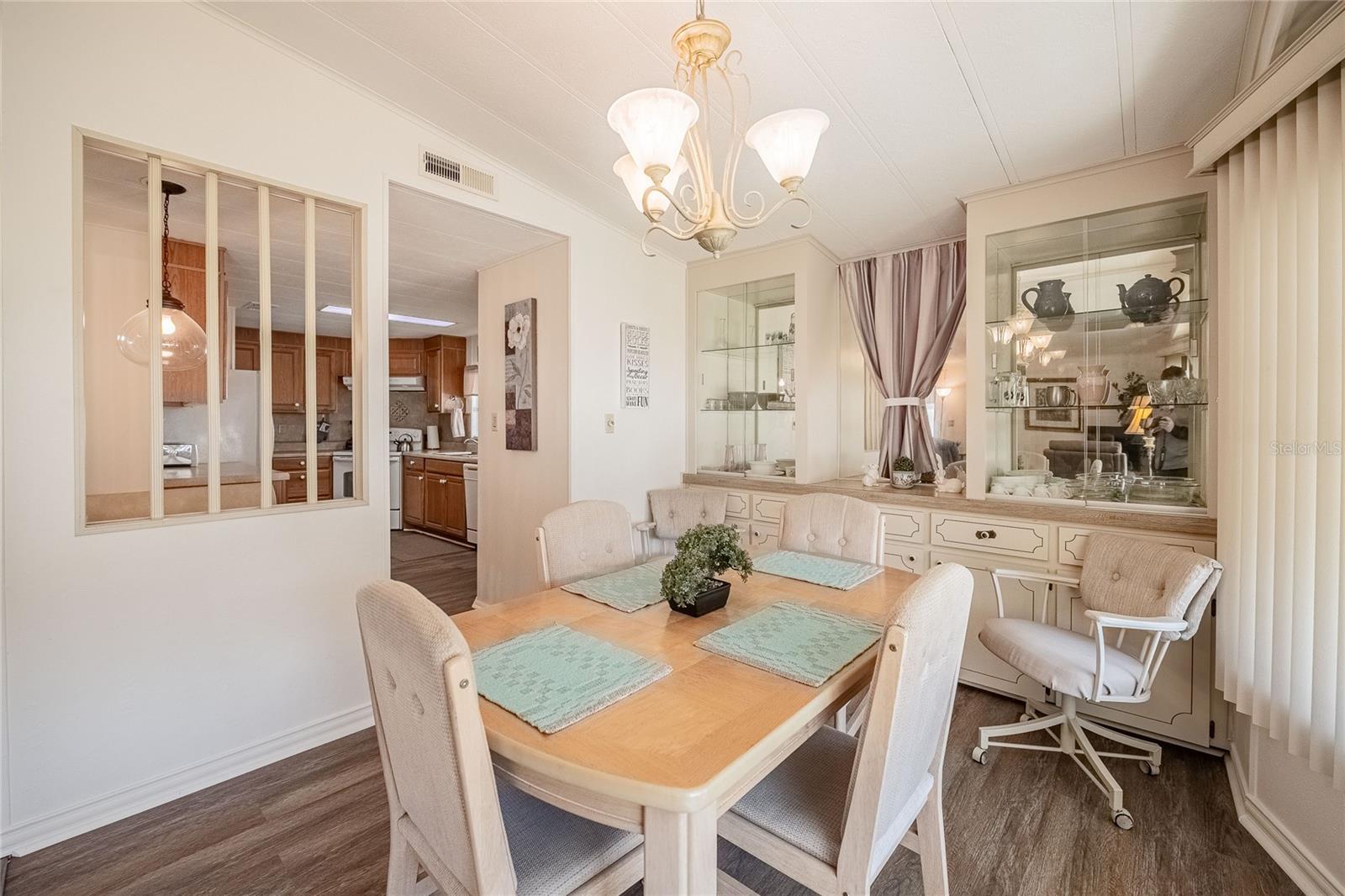 Image 13 of 40 For 5006 Fox Cliff Dr