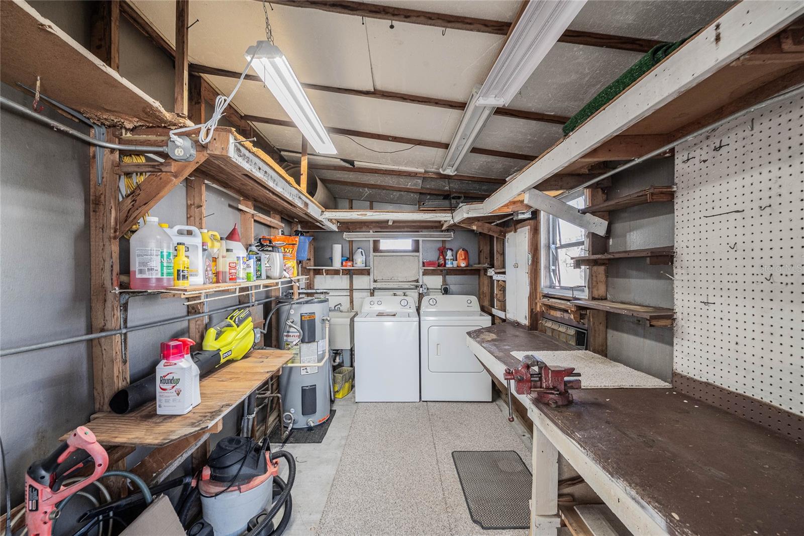 Image 33 of 40 For 5006 Fox Cliff Dr