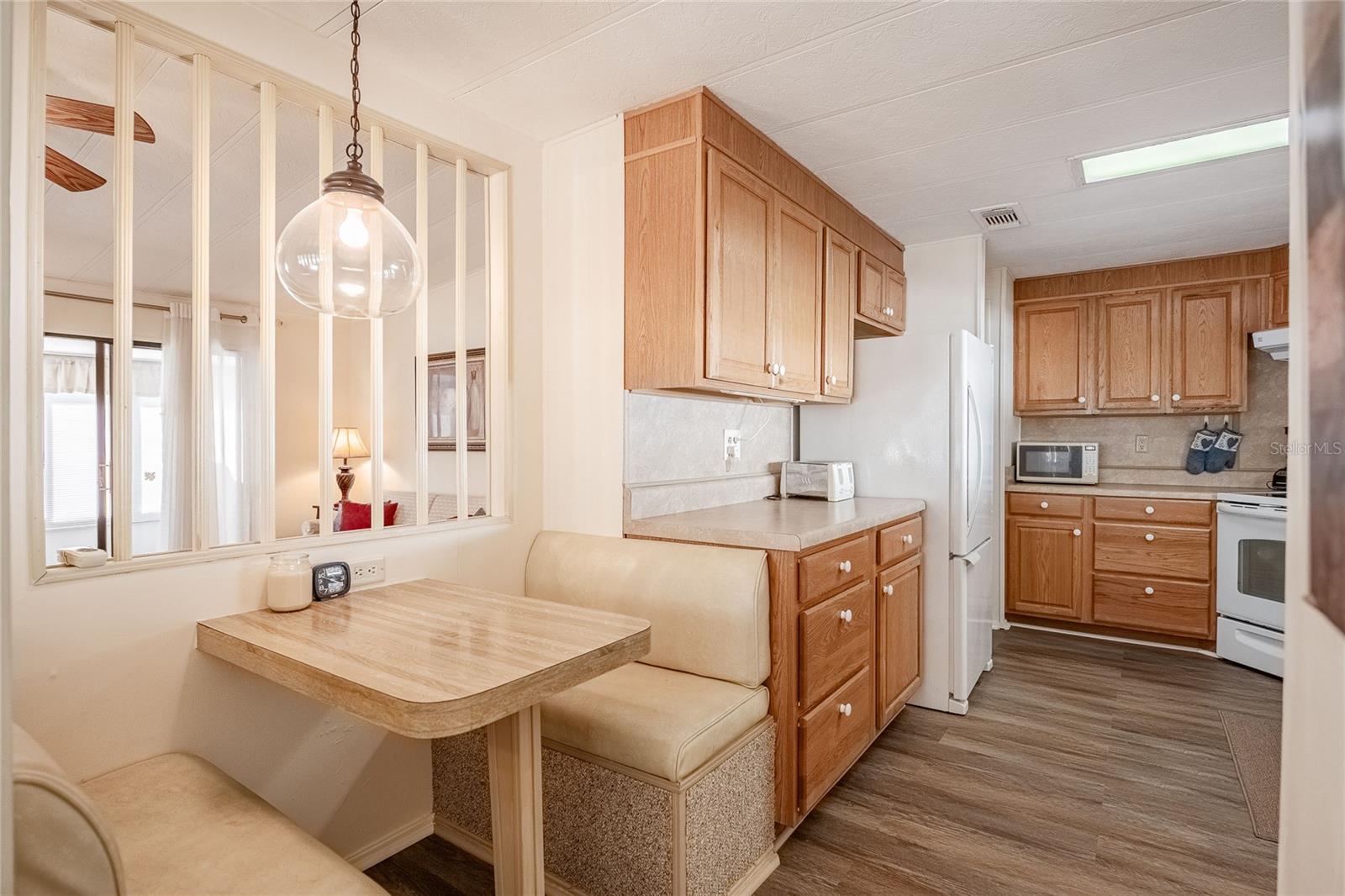 Image 9 of 40 For 5006 Fox Cliff Dr