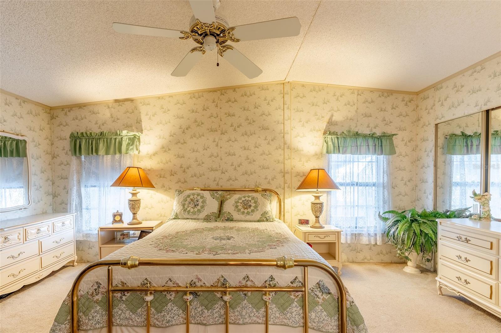 Image 26 of 39 For 4135 Rolling Oaks Drive