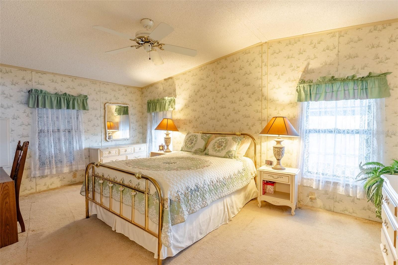 Image 27 of 39 For 4135 Rolling Oaks Drive