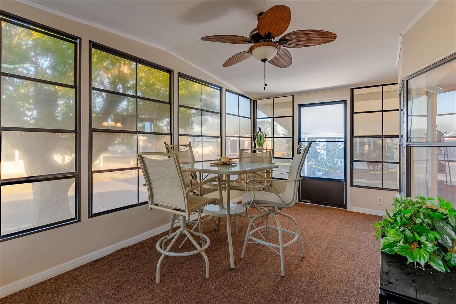 Image 32 of 39 For 4135 Rolling Oaks Drive