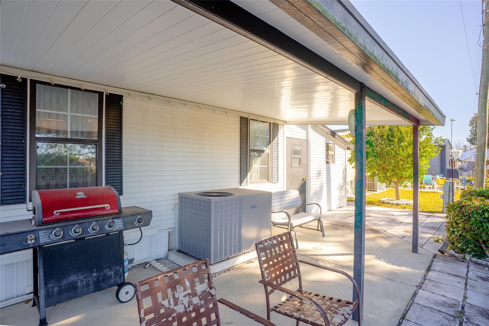 Image 9 of 39 For 4135 Rolling Oaks Drive