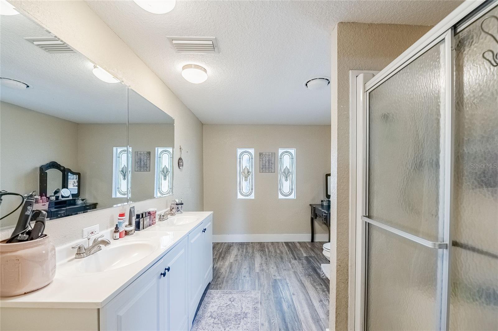 Image 21 of 41 For 5005 Shepherd Road