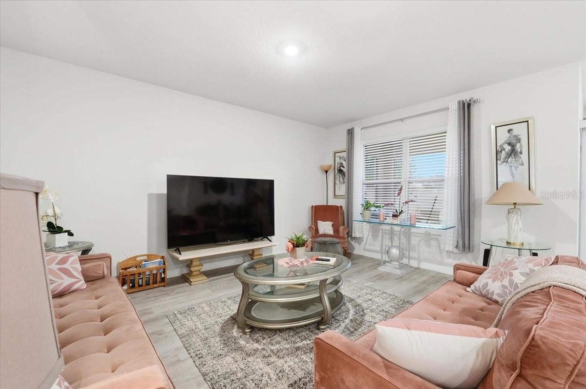 Image 10 of 30 For 124 Emanuelle Drive