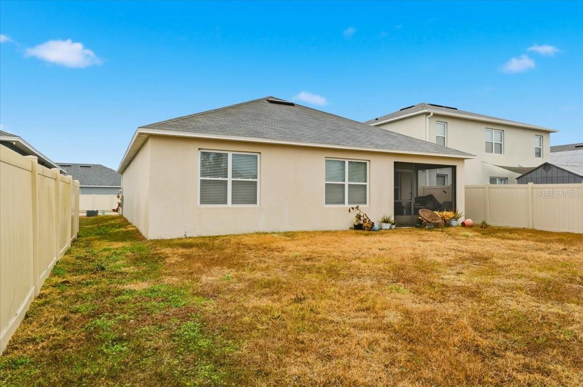 Image 21 of 30 For 124 Emanuelle Drive