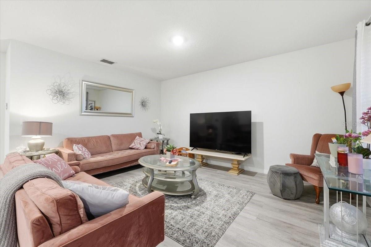 Image 4 of 30 For 124 Emanuelle Drive