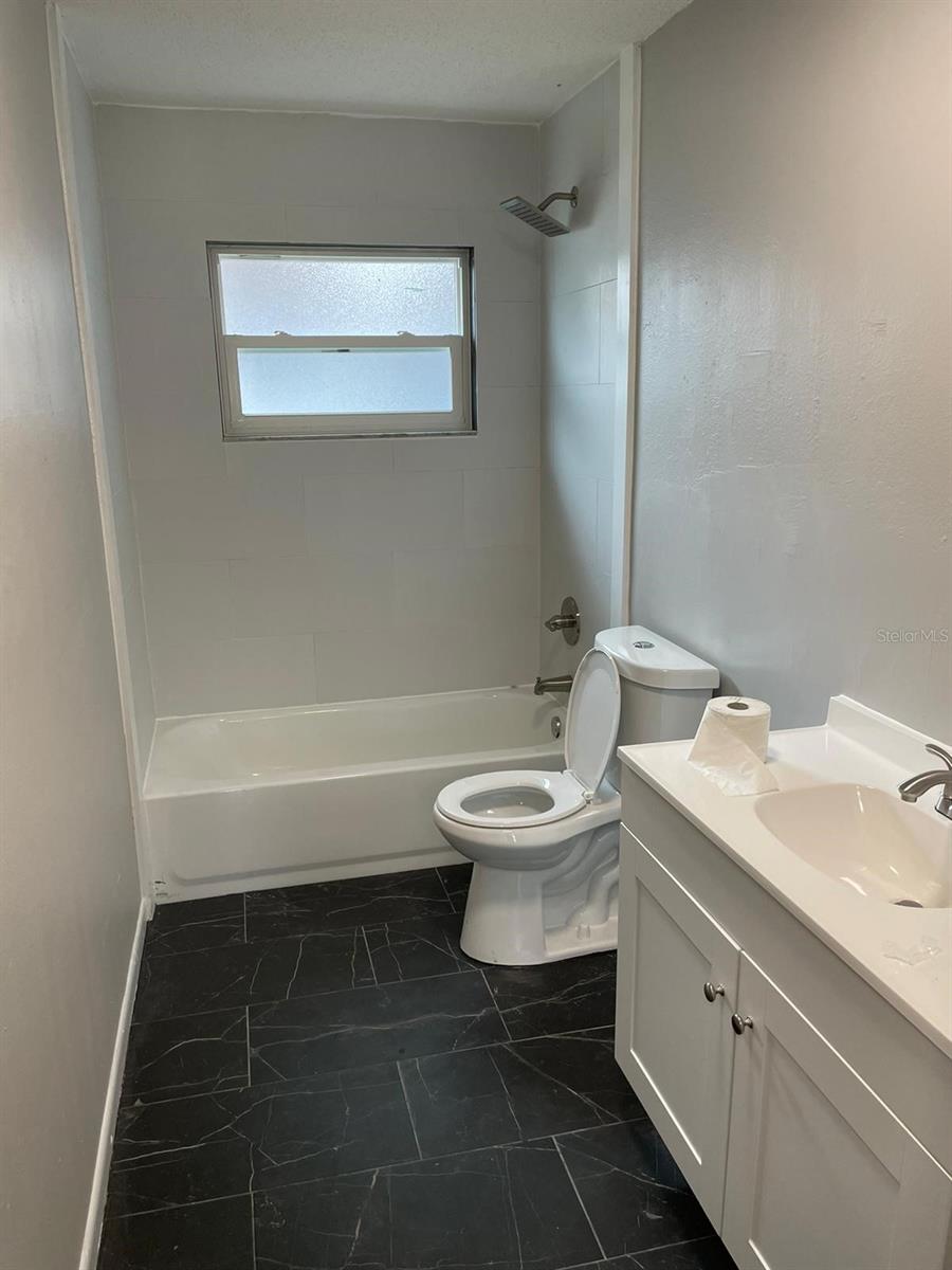 Image 8 of 31 For 2493 Chestnut Woods Drive 2495