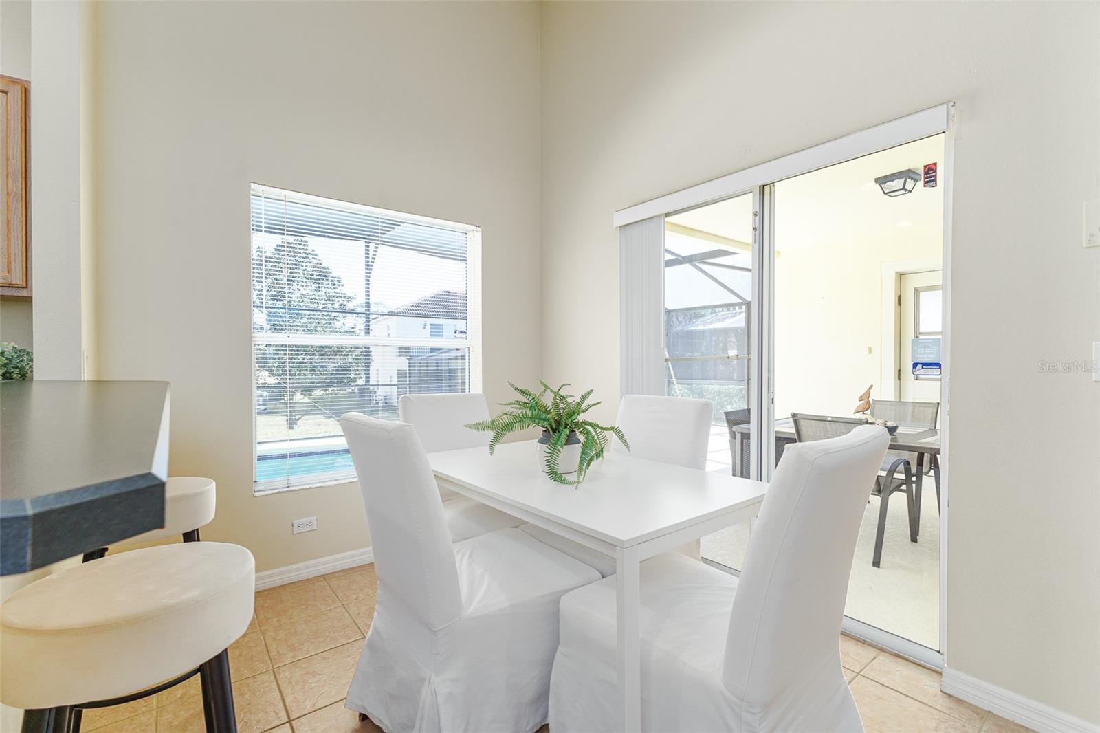 Image 11 of 43 For 348 Robin Road