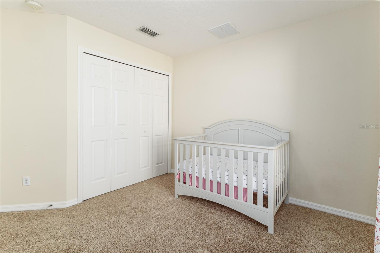 Image 13 of 43 For 348 Robin Road