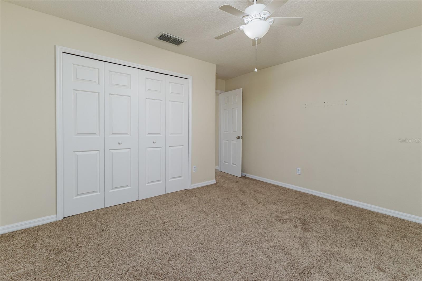 Image 20 of 43 For 348 Robin Road