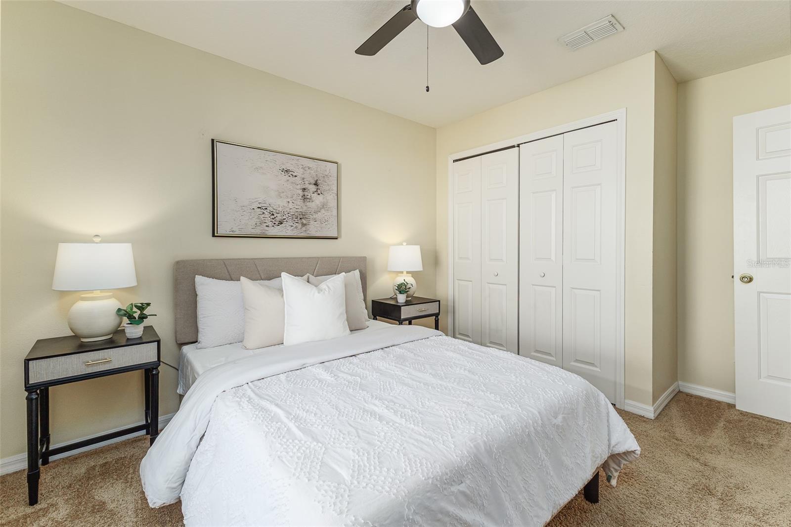 Image 22 of 43 For 348 Robin Road