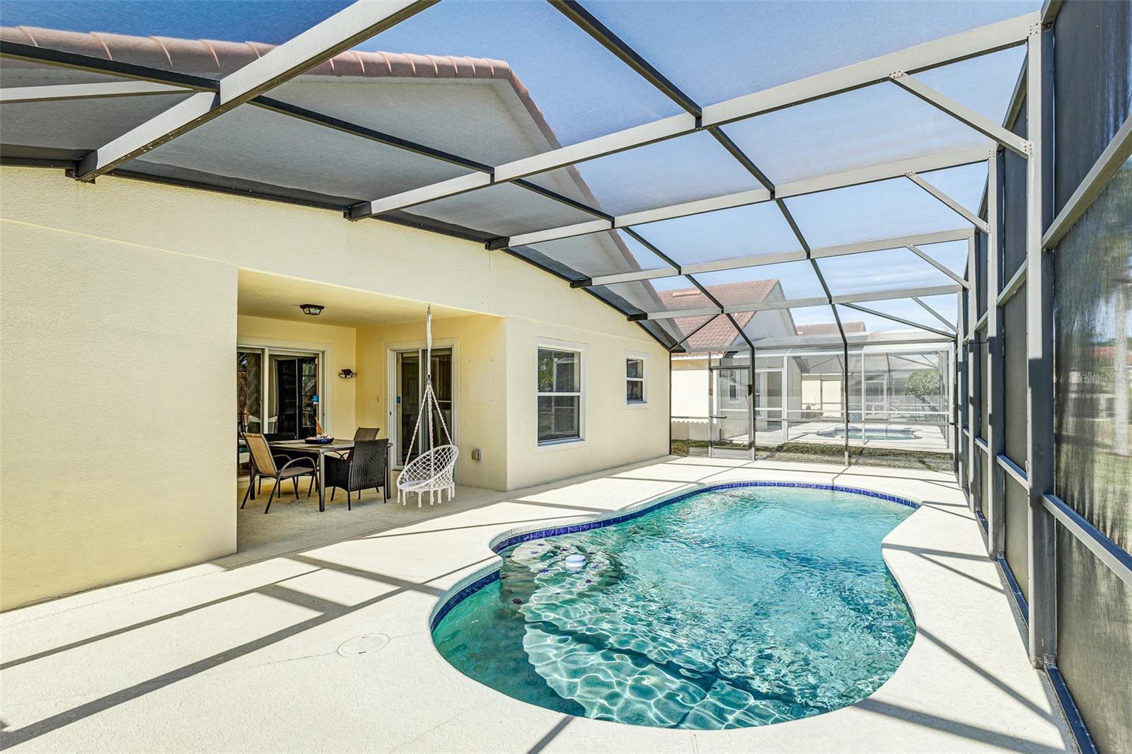 Image 25 of 43 For 348 Robin Road