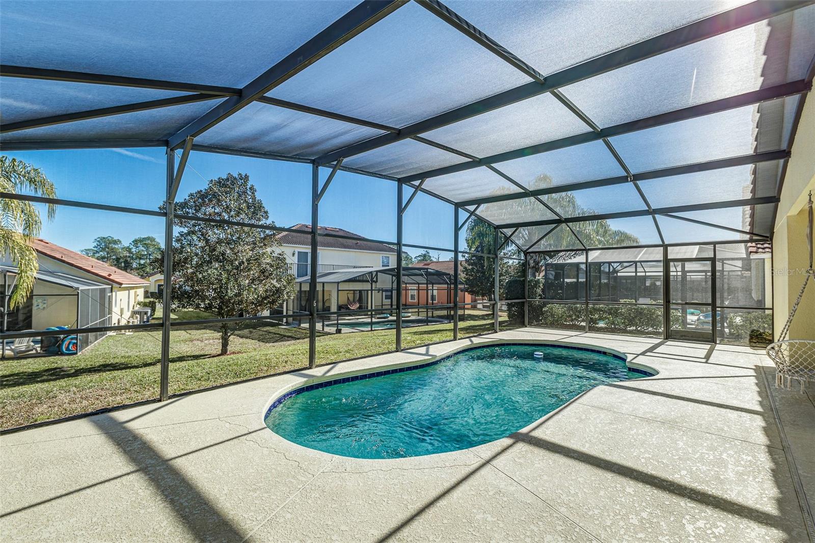 Image 26 of 43 For 348 Robin Road