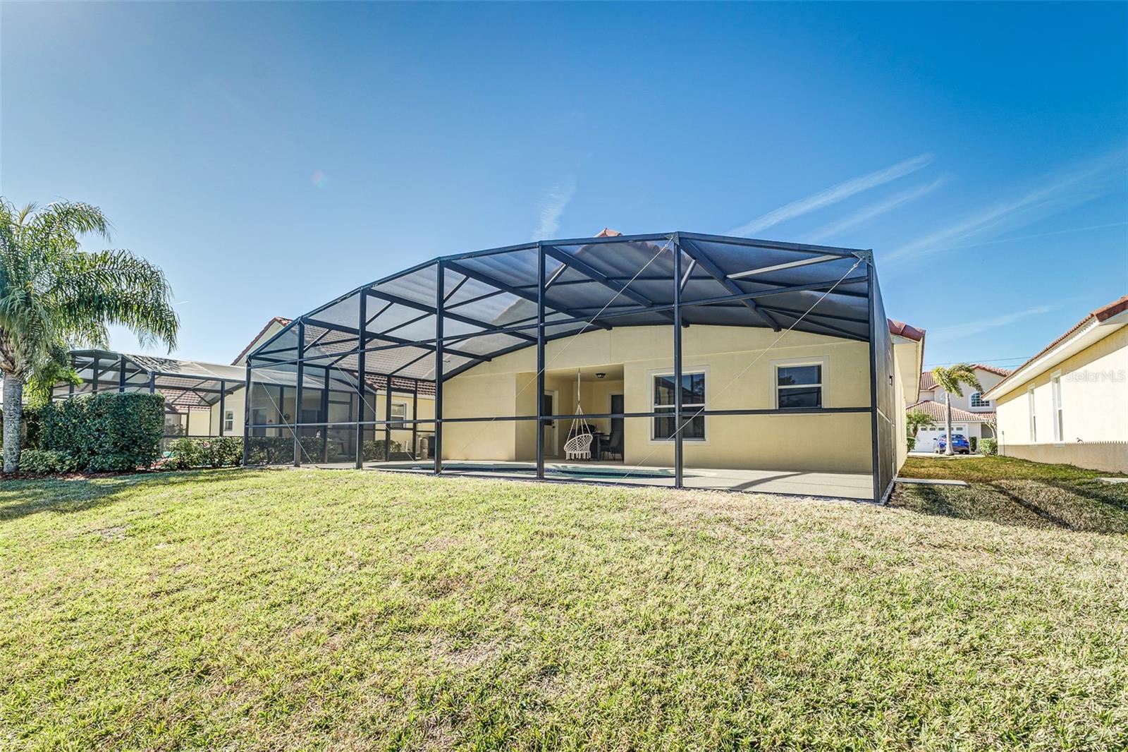 Image 27 of 43 For 348 Robin Road