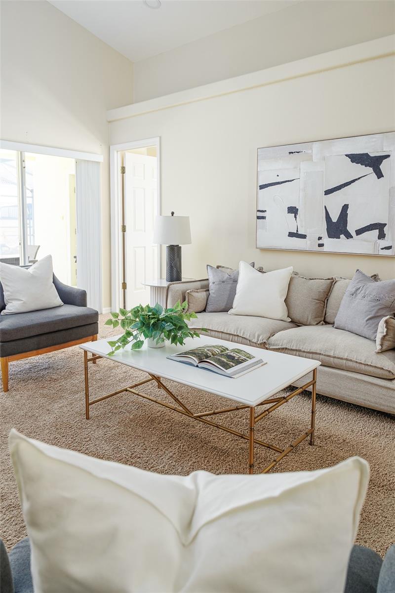 Image 29 of 43 For 348 Robin Road