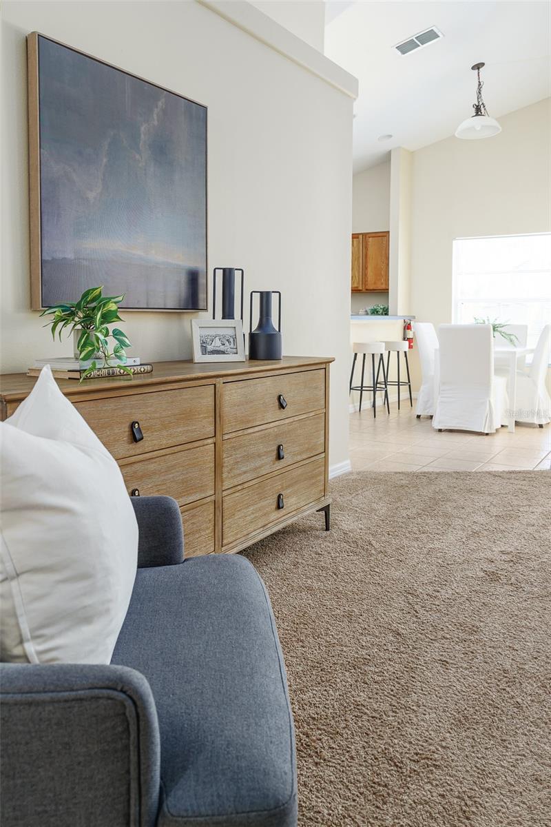 Image 35 of 43 For 348 Robin Road