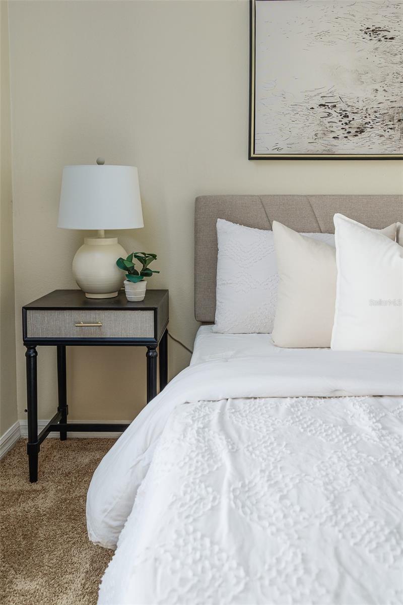 Image 41 of 43 For 348 Robin Road