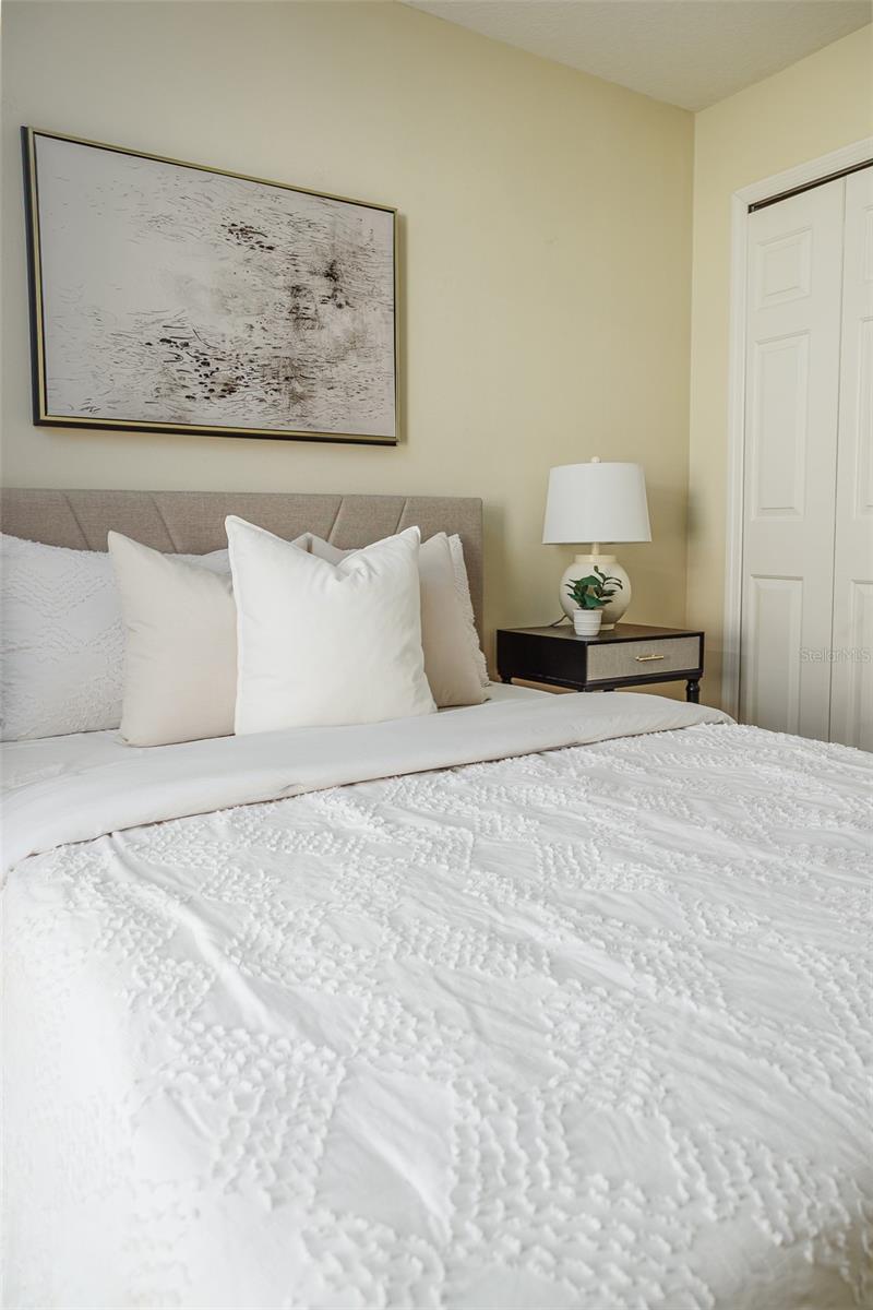 Image 43 of 43 For 348 Robin Road