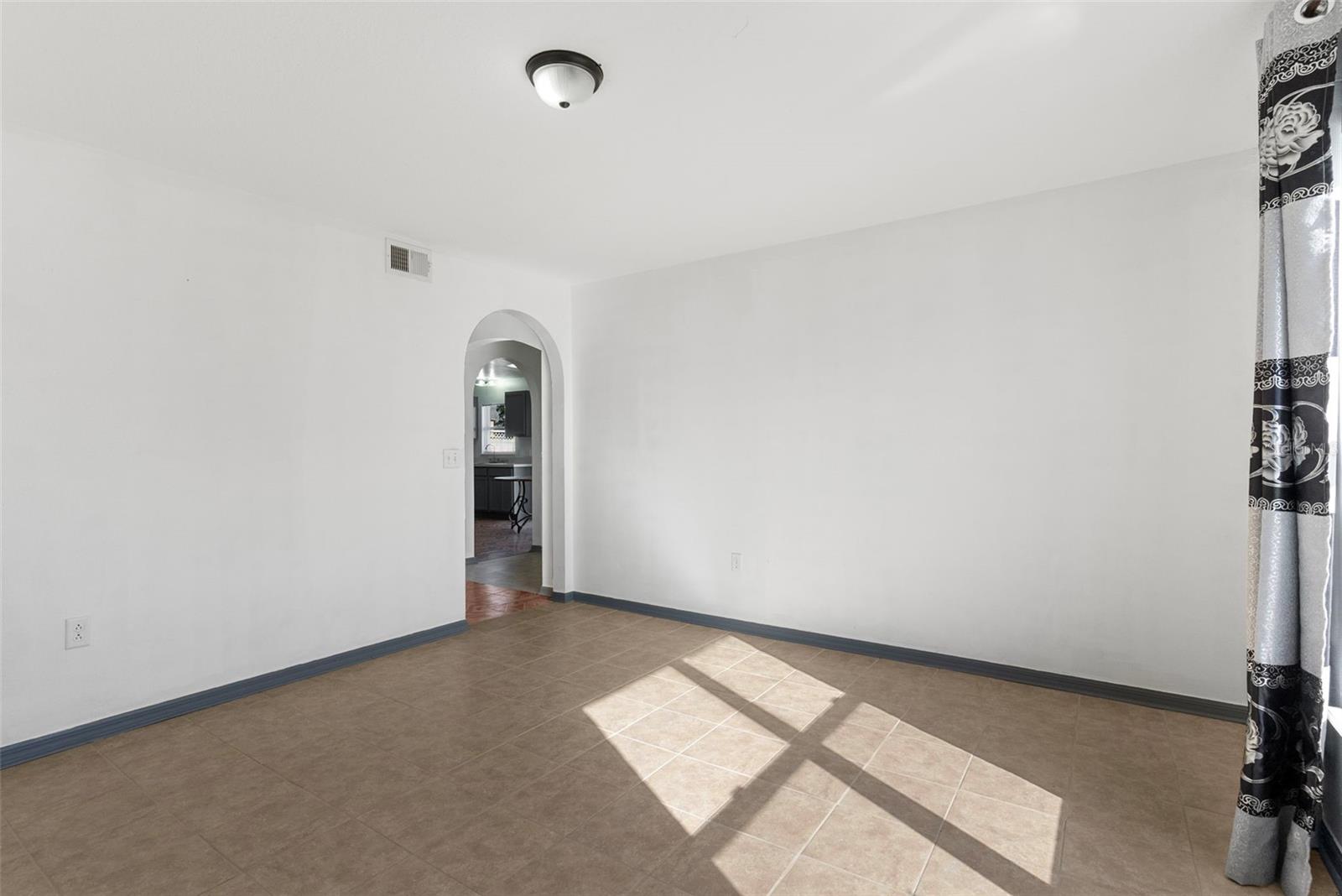 Image 11 of 37 For 125 Vista View Avenue